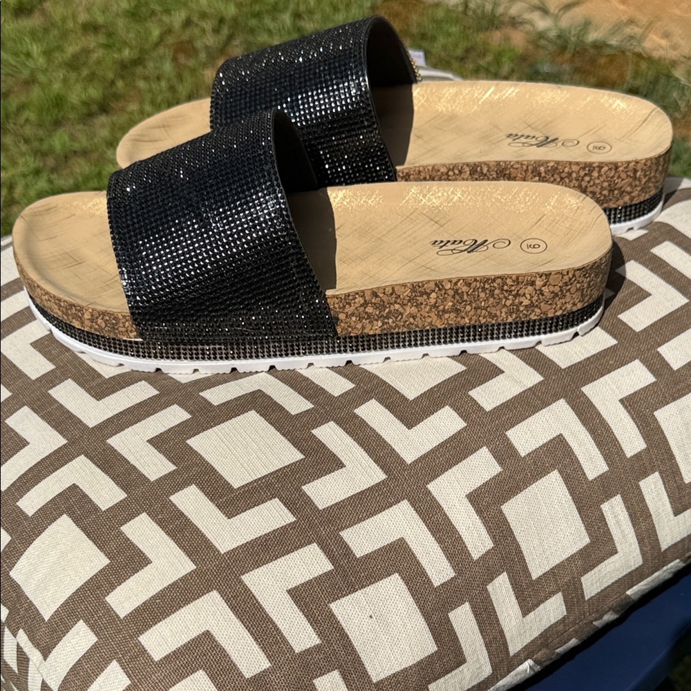 Mata Shoes Black Rhinestone Slide Sandals, sz 9